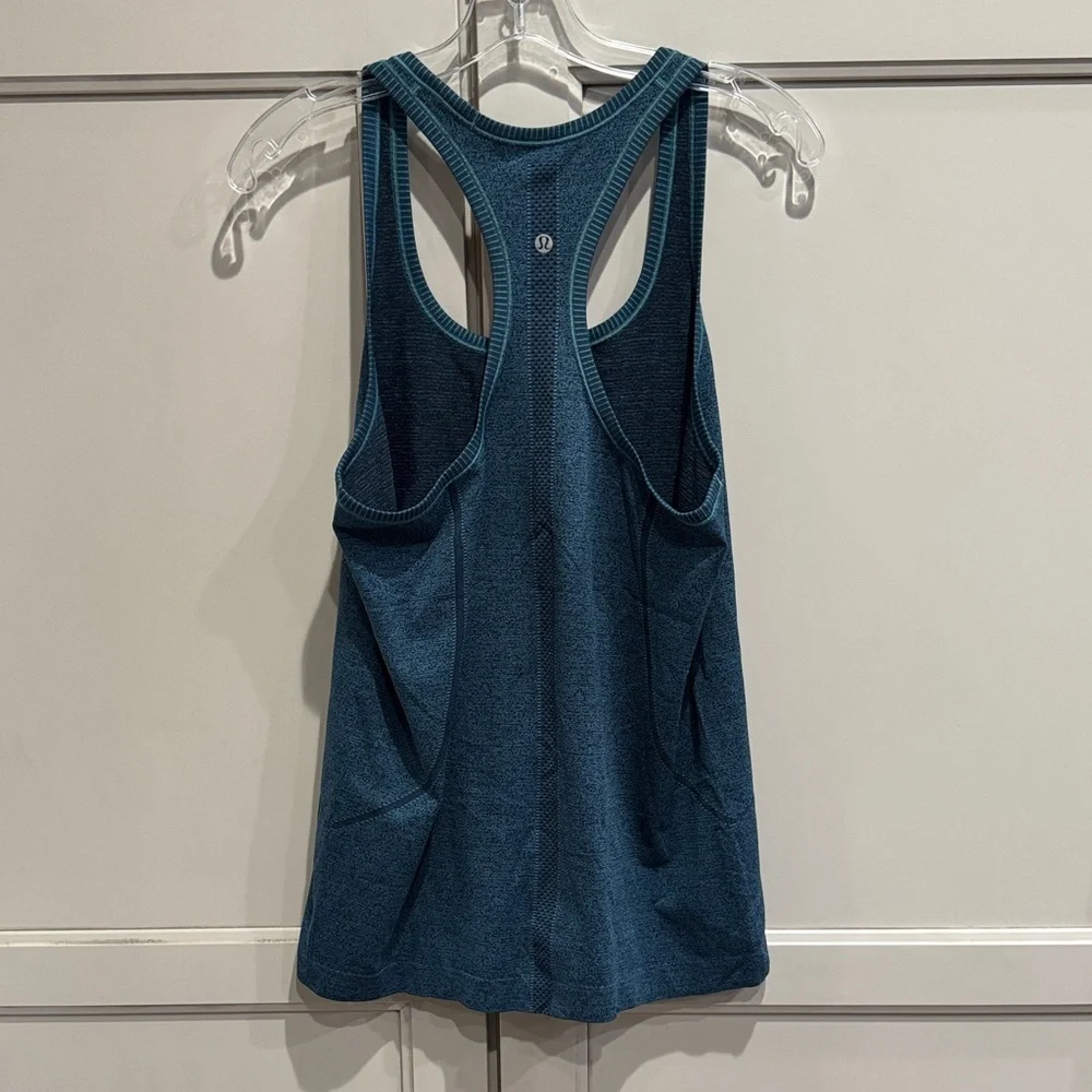 Lululemon Women's Blue Athletic Tank Top - Picture 2 of 5